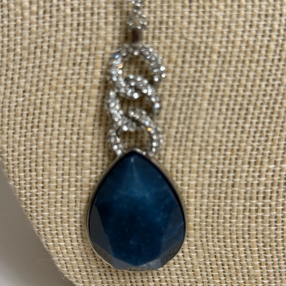 Loft Outlet Blue Teardrop Pendant Necklace‎ Silver Tone Rhinestone Accent